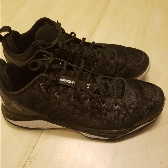 Under Armour Basketball Shoes Size 12 - Picture 2 of 4
